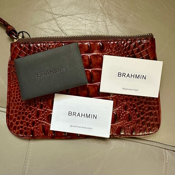 Brahmin Crocodile Embossed Wristlet -BNWT! - Picture 3 of 6